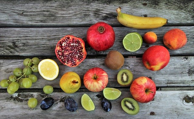 různé druhy ovoce